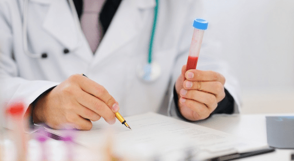 Здавати кров та її компоненти під час пандемії COVID-19 безпечно!